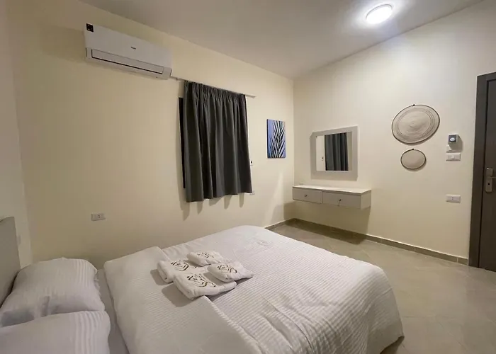 Bayt Hassan S18 - Fabulous Roof 1 Bedroom Gurdaka