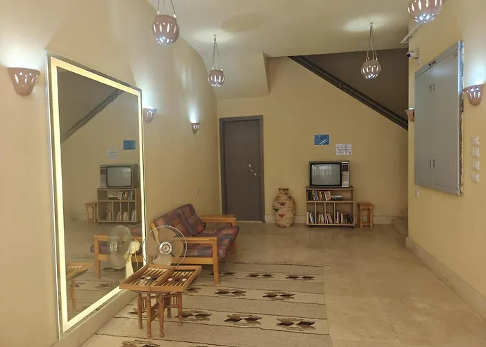 Bayt Hassan S18 - Fabulous Roof 1 Bedroom Gurdaka